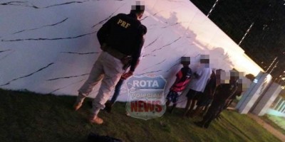 Adolescente dá soco em garota e briga entre estudantes termina com menor esfaqueado em...