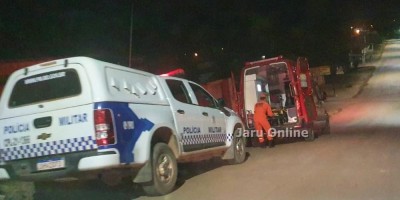 Homem cai do telhado e morador o amarra até a chegada da polícia em Jaru