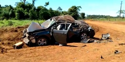 Alta Floresta: Veículo capota após motorista tentar realizar curva na RO-383