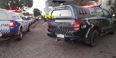 Suspeito de crimes é encontrado desacordado após ser espancado a pauladas por populares...