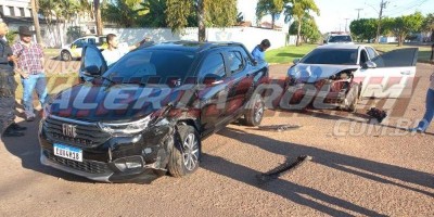 Colisão entre dois carros foi registrada na tarde de segunda-feira em Rolim de Moura