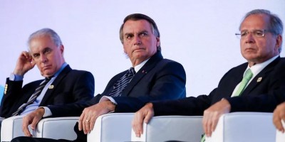 Por reeleição, Bolsonaro dá carta branca para troca de diretores e conselho na...