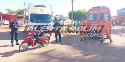 Acidente de trânsito envolvendo caminhão e Biz deixa uma pessoa ferida em Rolim de Moura