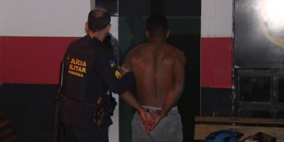 Homem 'enche a cara' e ameaça esposa com facão em Cacoal