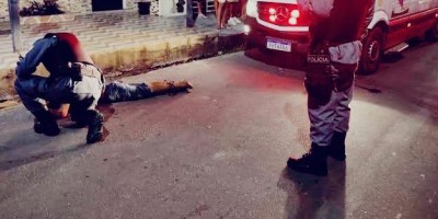 População espanca morador de rua acusado de praticar roubo em Porto Velho