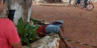 Homem é morto com golpes de faca em Guajará-Mirim 
