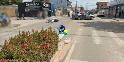 Câmera de segurança registra acidente entre moto e carro em Ji-Paraná