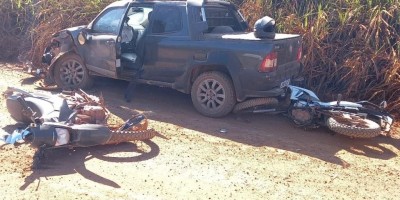 Atualizada: Grave acidente grave entre duas motos e um carro é registrado na RO-370, em...