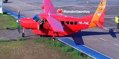Avião dos bombeiros cai em vala no pátio do Aeroporto de Porto Velho