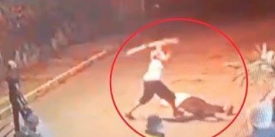 Idoso é hospitalizado após ser agredido a pauladas pelo filho