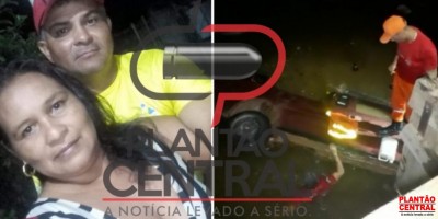 Casal morre após carro cair dentro córrego em Ji-Paraná; veja os vídeos