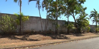 Mecânico é acusado de subir em muro de cemitério e se masturbar para estudantes em...