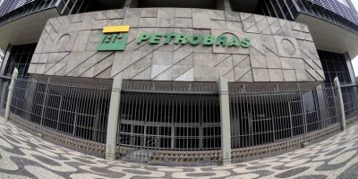 Petrobras aprova nova diretriz e mantém política de preços