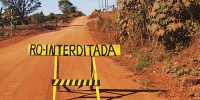 Após uma semana, RO-492 (linha 208) é liberada por manifestantes em Rolim de Moura