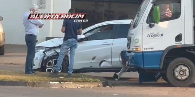Colisão entre carro e caminhão deixa uma pessoa ferida em Rolim de Moura