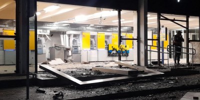 Agência do Banco do Brasil fica destruída após ser invadida por bandidos com dinamites...