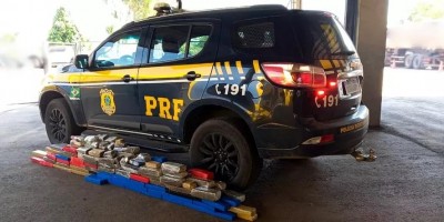 Cerca de 150 quilos de maconha são encontrados em porta-mala de carro em Ji-Paraná