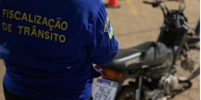 Motocicleta furtada em Novo Horizonte é recuperada durante blitz da Lei Seca, em Rolim...