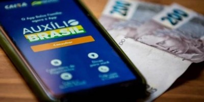 Auxílio Brasil começa a ser pago nesta segunda (19)