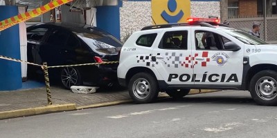 Carro de luxo invade creche e mata criança de 4 anos em SP