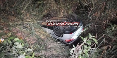 Após perder controle da direção, condutor capota Jeep na RO-383 em Santa Luzia