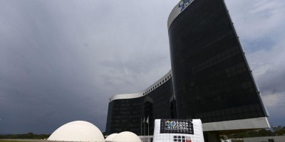 Alexandre de Moraes veta investigações contra institutos de pesquisa