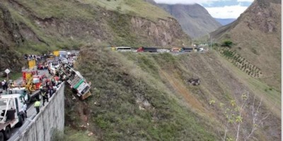 Acidente de ônibus na Colômbia deixa 20 mortos