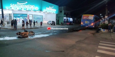 Motociclista fica gravemente feria após colisão com ônibus