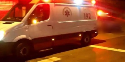 Mulher tenta matar o marido durante bebedeira em residência