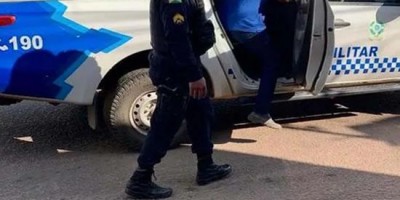 Homem é preso após se masturbar dentro de ônibus em RO