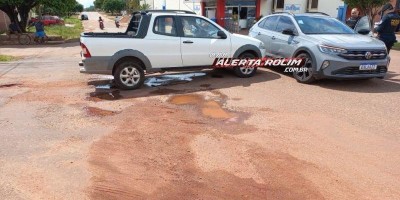 Dois carros se envolvem em acidente em Rolim de Moura