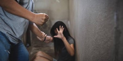 Policial penal é preso acusado de agredir a esposa