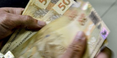 Promessa de Lula, mínimo de R$ 1.320 ainda não está em vigor