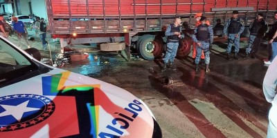 Jovem morre após colidir em caminhão em Ji-Paraná