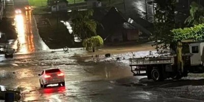 Chuvas deixam vários pontos alagados em Nova Brasilândia; vídeos