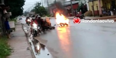 Motocicleta pega fogo após acidente em Porto Velho; Vídeo