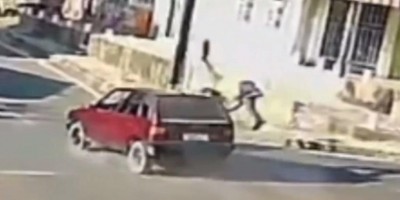 Ji-Paraná: Homem 'voa por cima de carro após violenta colisão; vídeo