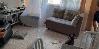 Homem agride ex-mulher e causa destruição em residência