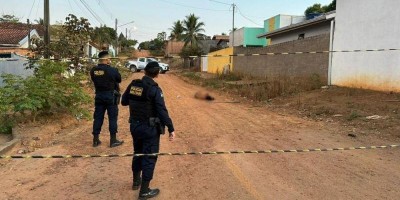 Homem é morto a pauladas no meio da rua em Jaru