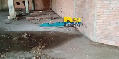 Morador de rua é morto a pauladas em prédio abandonado