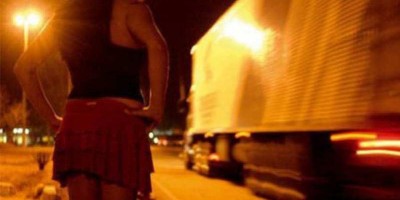 Mulher é esfaqueada no pescoço ao recusar programa sexual