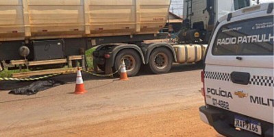 Homem se joga na frente de carreta e morre atropelado