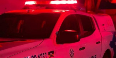 Homem é morto a tiros e facadas durante confusão em bebedeira