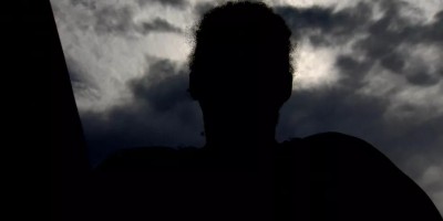 Por que somos enganados? Psicólogos explicam