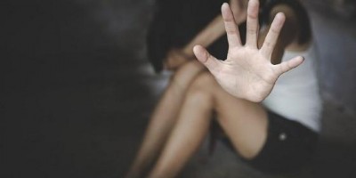 Homem de 26 anos espera família dormir e estupra cunhada de 13 anos
