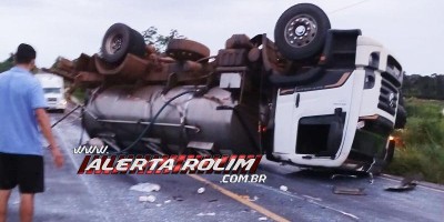 Caminhão tomba na RO-479 nesta manhã, próximo ao baixadão