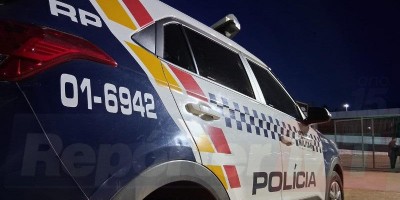 Mulher mata marido a facadas dentro de casa