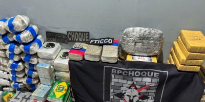 PM e forças integradas apreendem quase 500 kg de drogas em caminhão na BR-364 em Porto...