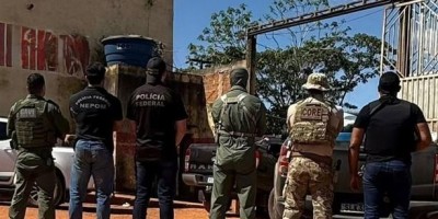 PF prende cinco e apreende 1.900 litros de combustível ilegal em Guajará-Mirim