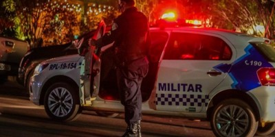 Discussão acaba em vias de fatos e facada no pescoço